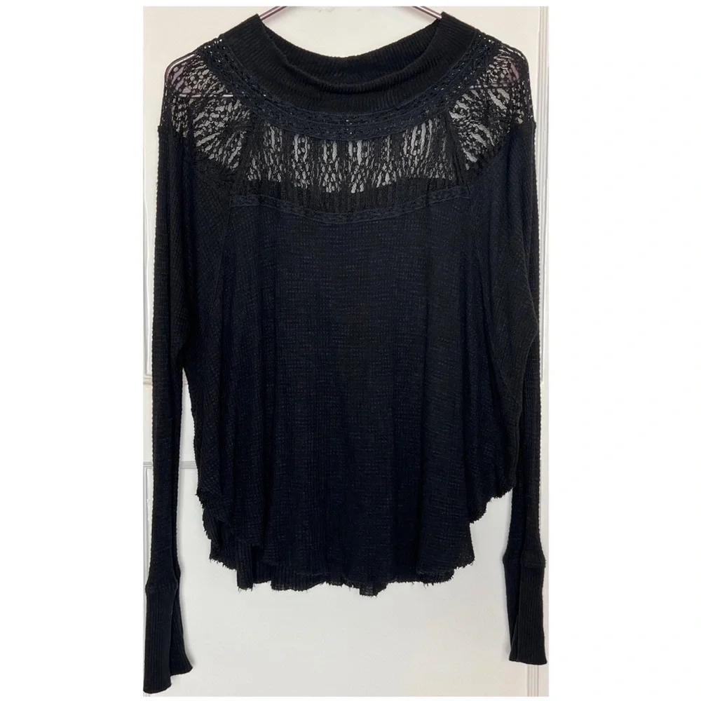 FREE PEOPLE Lace Trim Neckline Oversized Dolman Long Sleeve Thermal Knit Top XS‎
